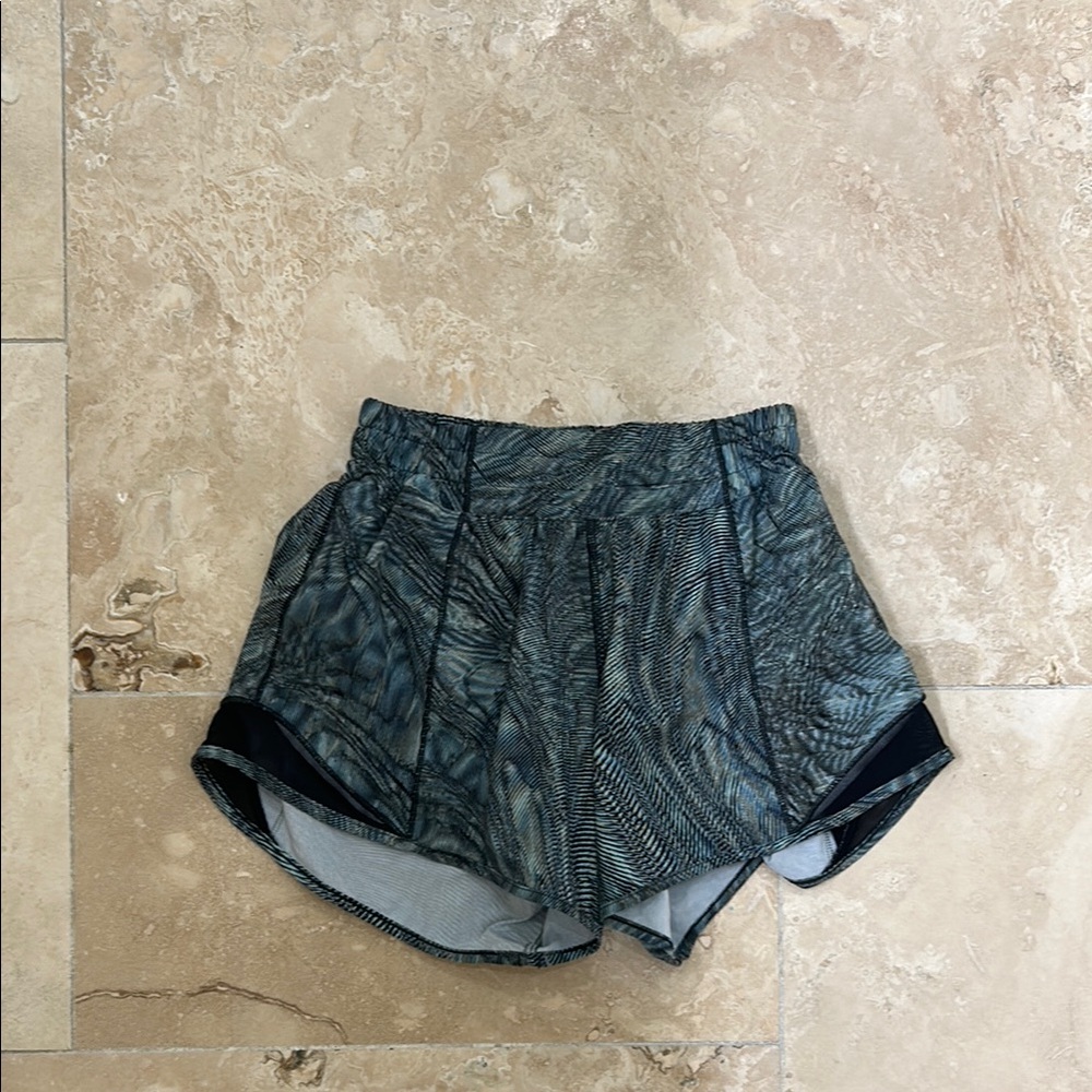 Stylish Women's Blue Patterned Shorts